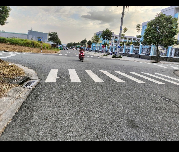 🔥 LÔ GÓC ĐỐI DIỆN TRƯỜNG – SIÊU PHẨM HIẾM TẠI BÀU BÀNG 🔥